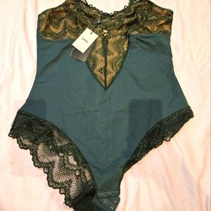 Pinsy Lace Body Sculpting Shapewear